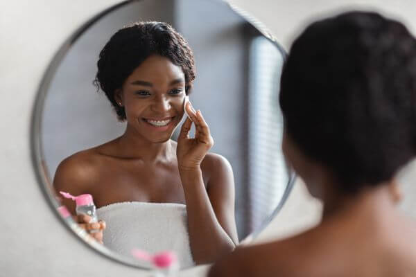 Água Micelar ajuda a beleza da pele