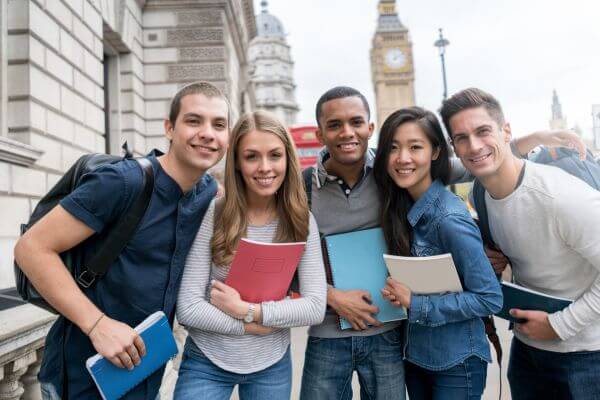 Estudar no exterior proporciona grande amadurecimento profissional e pessoal