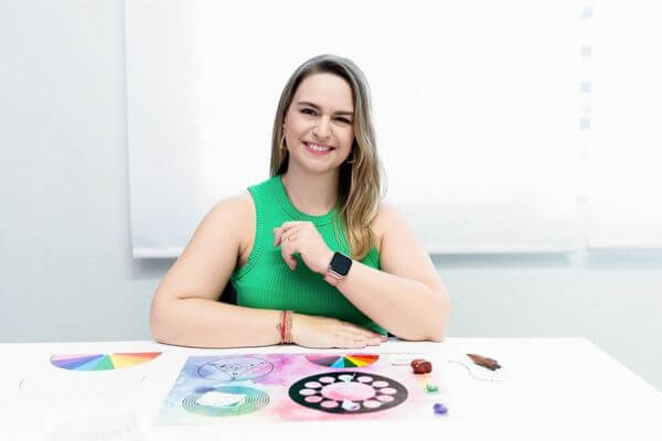 Dra. Raquel Pasqua, terapeuta fisioterapeuta reiki pilates radiestesia medicina germânica terapia Campinas, usa a radiestesia como instrumento de cura em seus programas de terapia. Um novo olhar para as dores físicas.