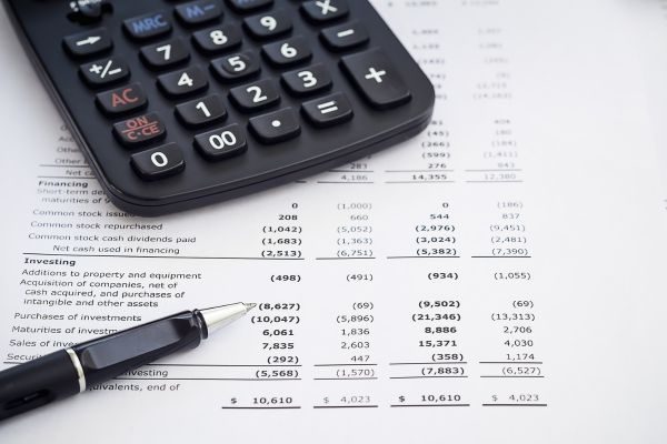 Crescer com clareza e propósito exige gestão, estratégia e decisão financeira consciente. Imagem: Canva