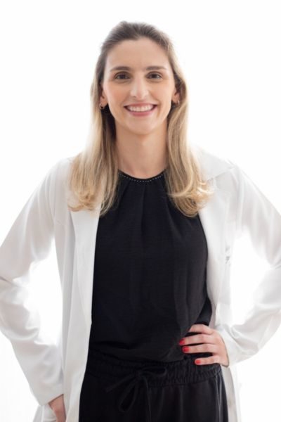Dra. Jéssica Toreti: Fisioterapeuta especializada em Acupuntura.