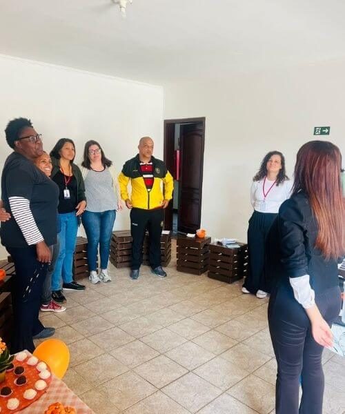 Queren Apuque PNL Terapia Cuidadores Projeto Metamorphamente Encontro "A Prevenção Começa de Quem Cuida" com Queren Hapuque. Foto: arquivo pessoal Queren Hapuque