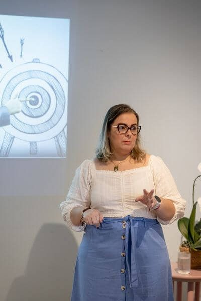 Carol Borelli: "Organizar as finanças é criar clareza para crescer com propósito e leveza." Foto: Luminascer @luminascer